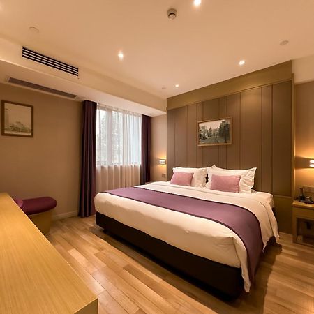 Shanghai-Deco Hotel-Free Shuttle Bus To Pudong Airport And Disneyland Exteriör bild