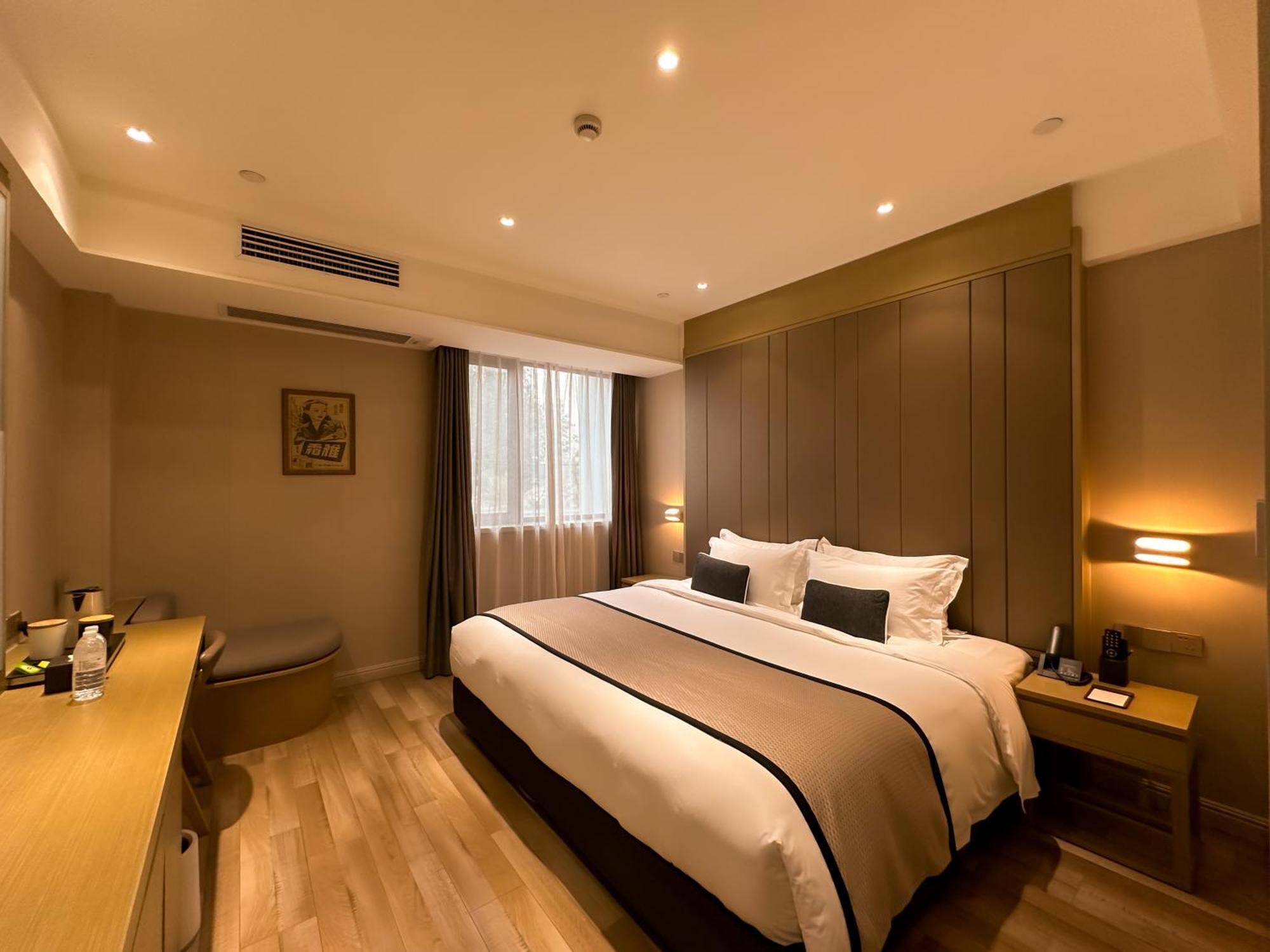 Shanghai-Deco Hotel-Free Shuttle Bus To Pudong Airport And Disneyland Exteriör bild