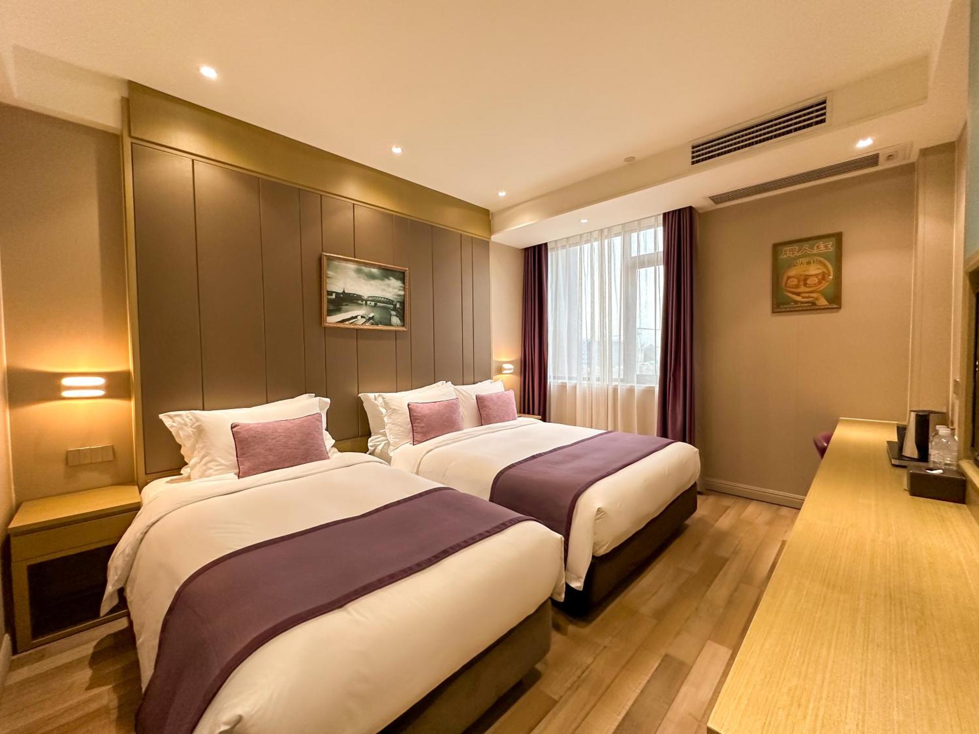 Shanghai-Deco Hotel-Free Shuttle Bus To Pudong Airport And Disneyland Exteriör bild