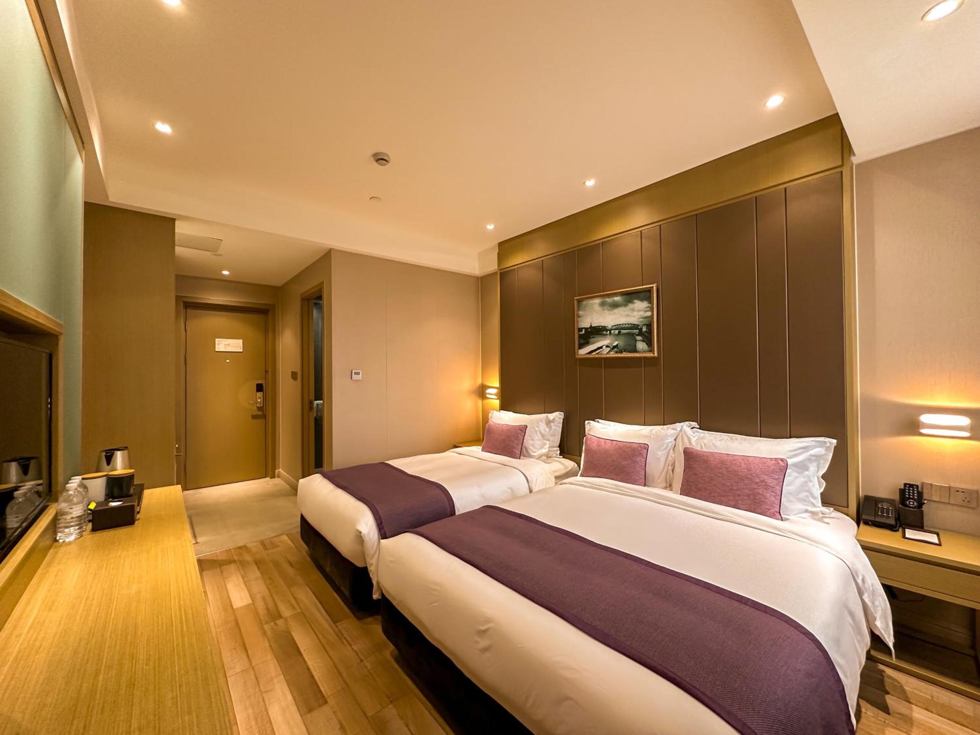 Shanghai-Deco Hotel-Free Shuttle Bus To Pudong Airport And Disneyland Exteriör bild