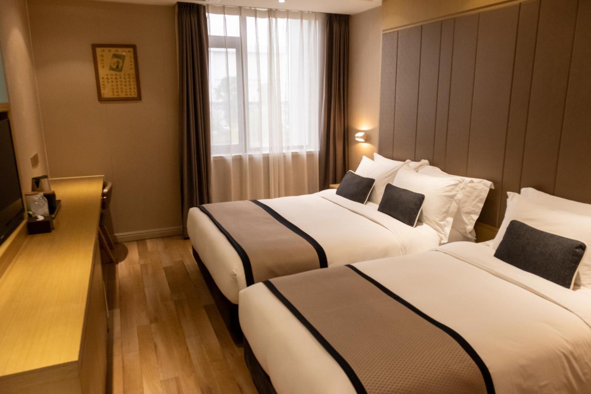 Shanghai-Deco Hotel-Free Shuttle Bus To Pudong Airport And Disneyland Exteriör bild