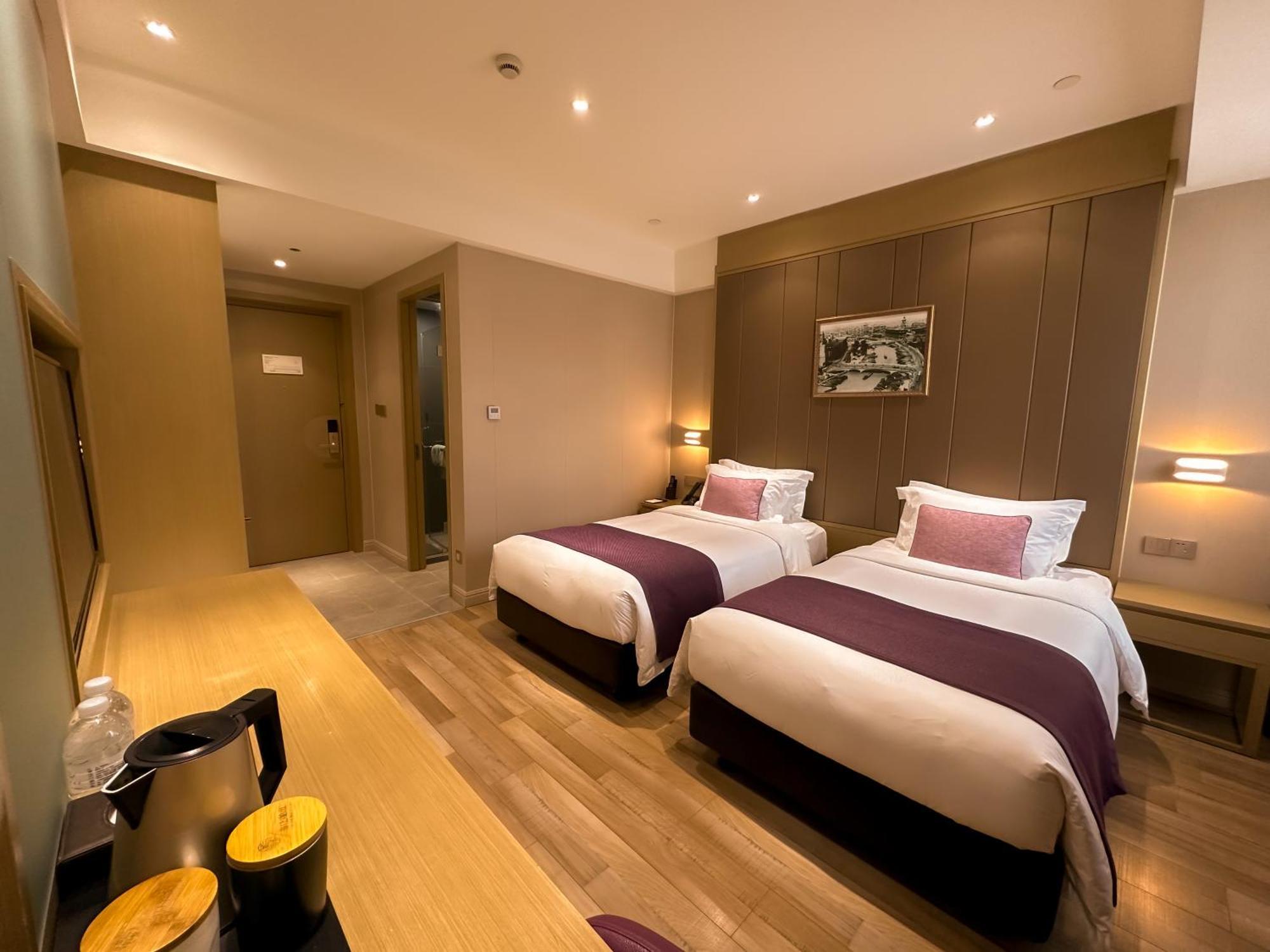 Shanghai-Deco Hotel-Free Shuttle Bus To Pudong Airport And Disneyland Exteriör bild
