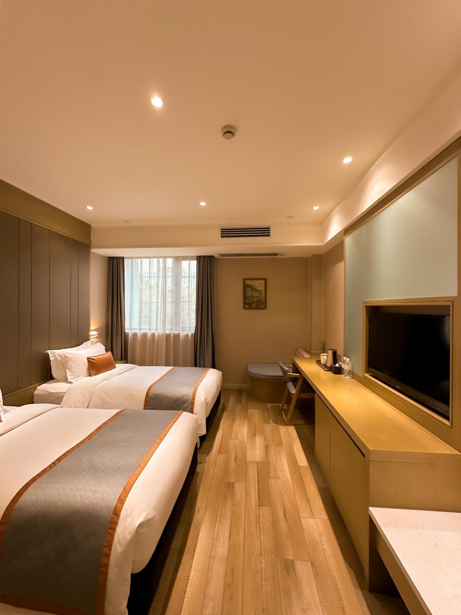 Shanghai-Deco Hotel-Free Shuttle Bus To Pudong Airport And Disneyland Exteriör bild