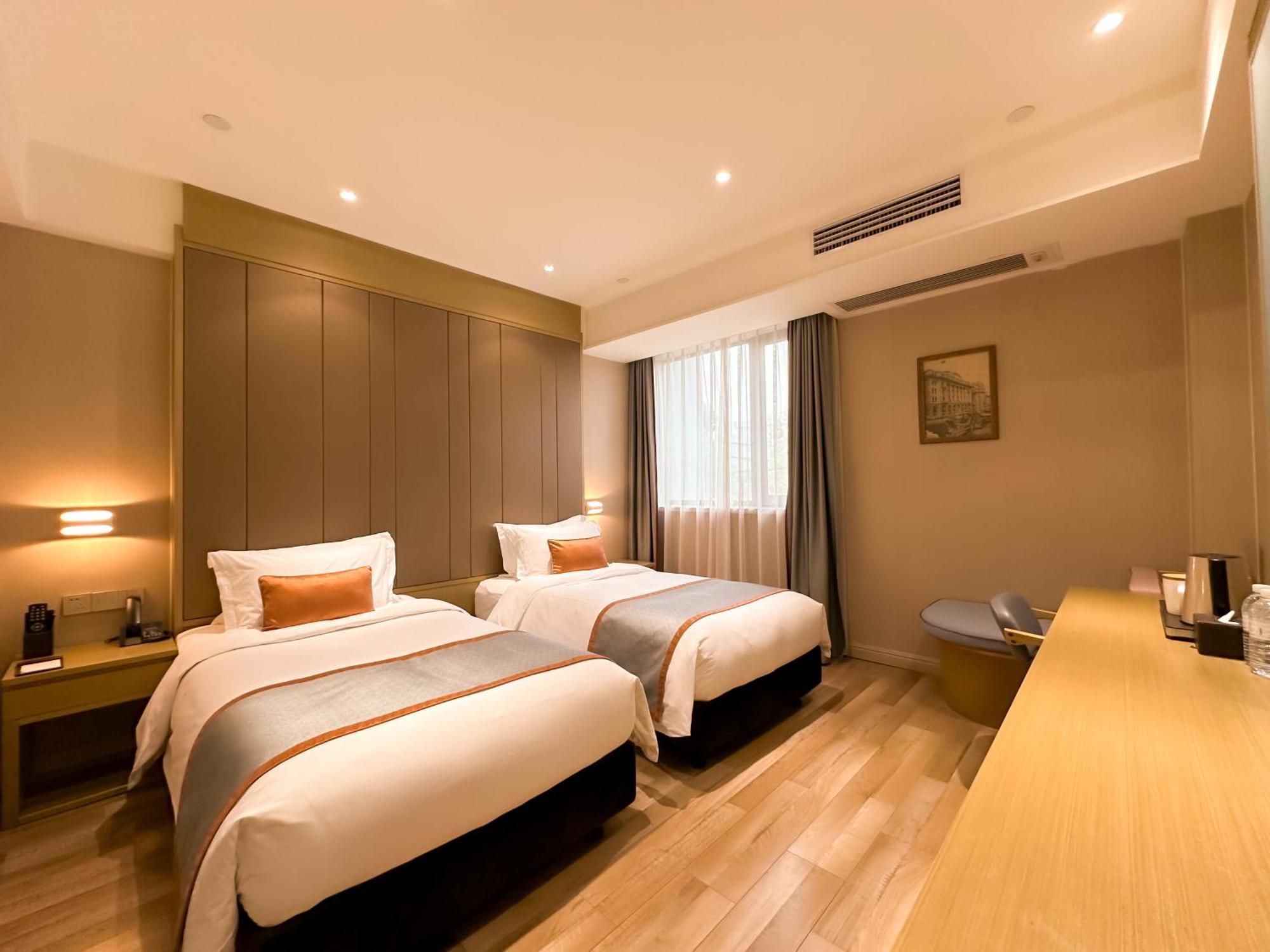Shanghai-Deco Hotel-Free Shuttle Bus To Pudong Airport And Disneyland Exteriör bild
