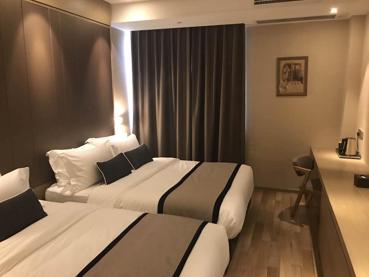 Shanghai-Deco Hotel-Free Shuttle Bus To Pudong Airport And Disneyland Exteriör bild