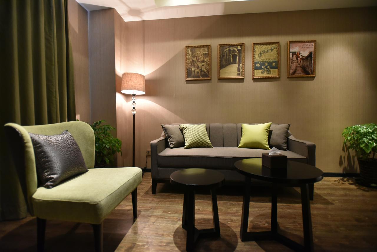 Shanghai-Deco Hotel-Free Shuttle Bus To Pudong Airport And Disneyland Exteriör bild