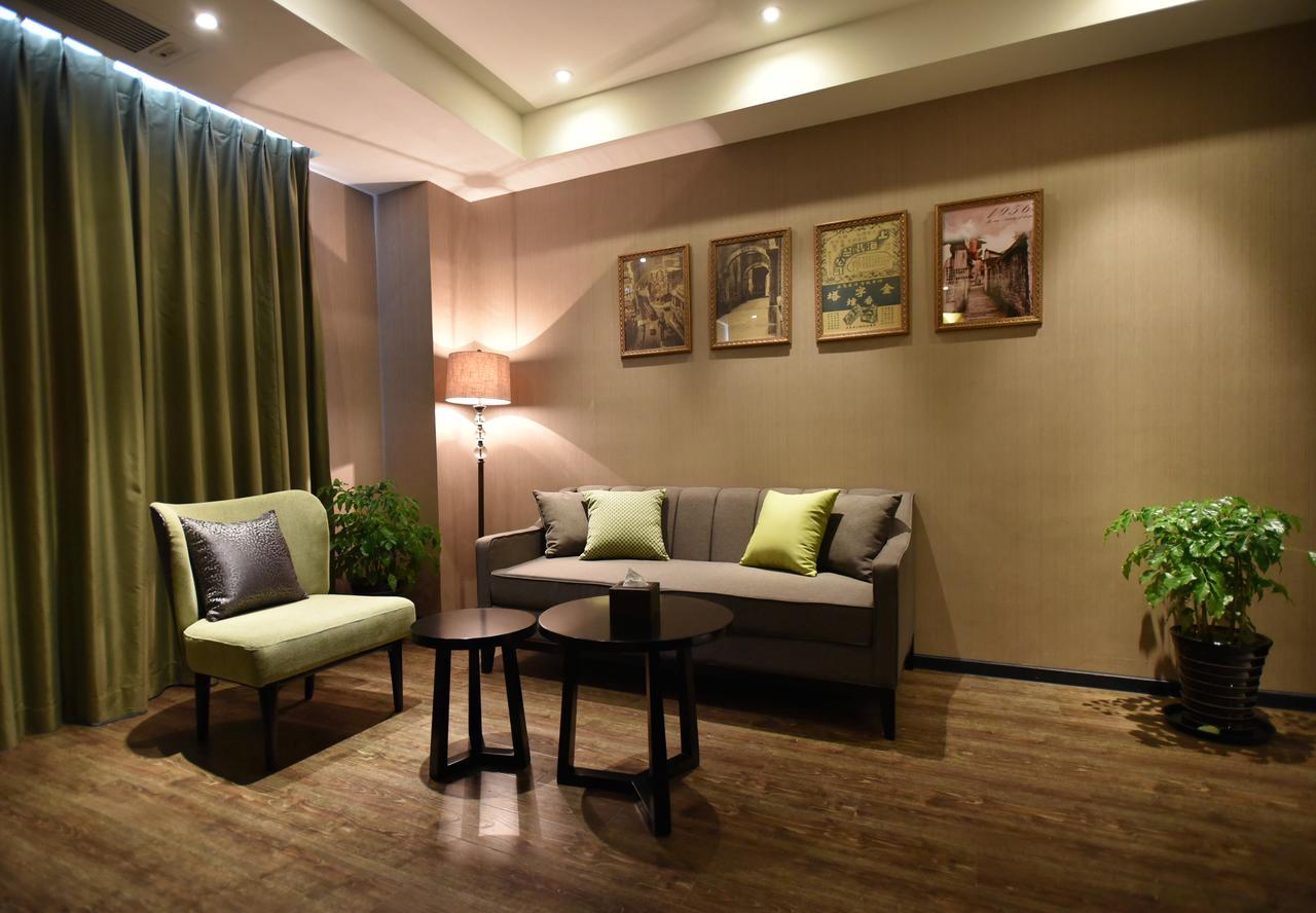 Shanghai-Deco Hotel-Free Shuttle Bus To Pudong Airport And Disneyland Exteriör bild