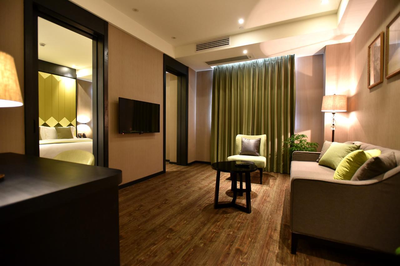 Shanghai-Deco Hotel-Free Shuttle Bus To Pudong Airport And Disneyland Exteriör bild